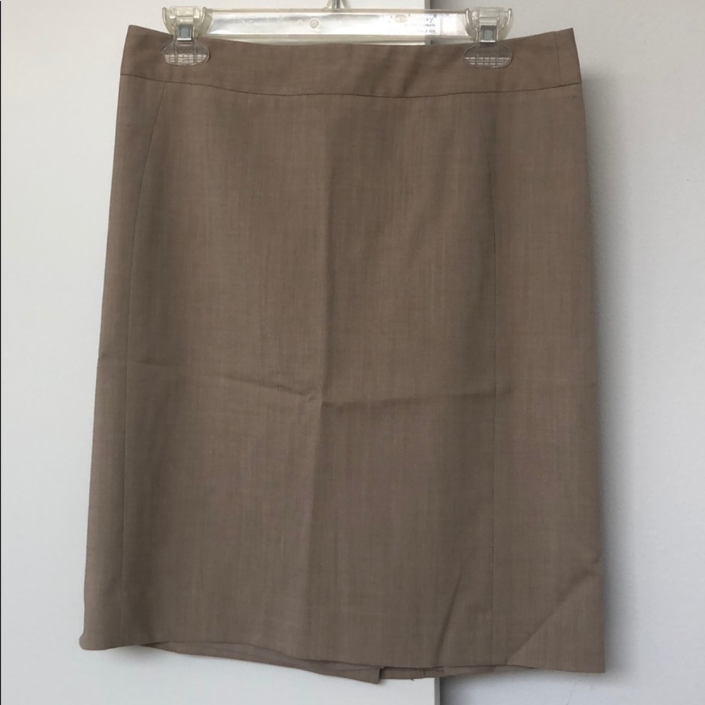 Beige skirt, 6p